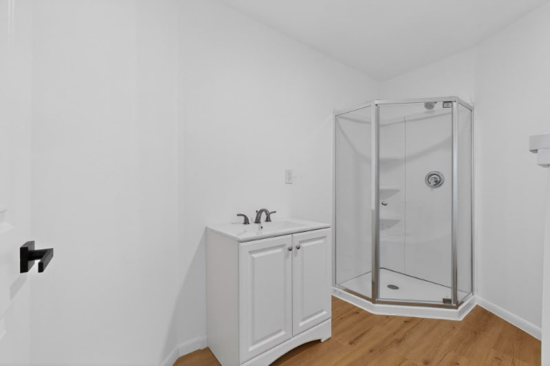 Building Photo - 404 Nottingham Dr