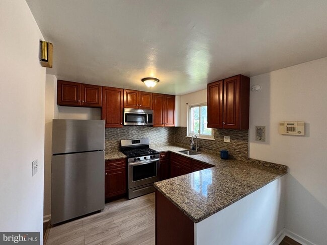 Building Photo - 810 Booker Pl
