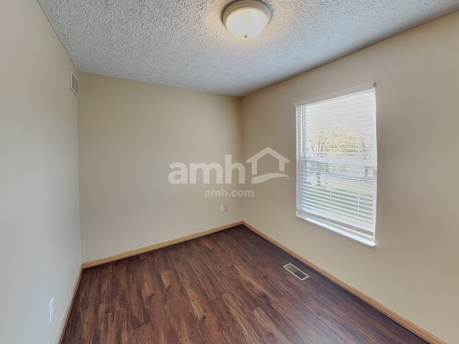 Building Photo - 7908 Windrift Pl