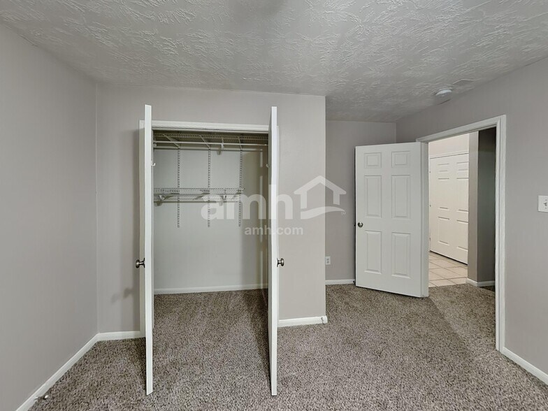 Building Photo - 7010 Grant Dr