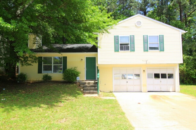 Primary Photo - 3 bdrm, 2.5 bath in Stone Mountain