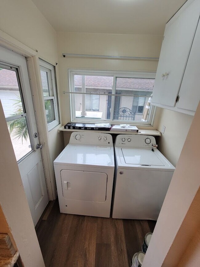 Building Photo - 249