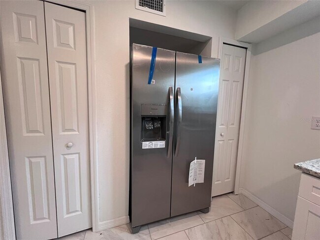 Building Photo - 5317 Curry Ford Rd