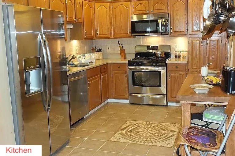 Gourmet Kitchen - 11809 Rockaway Ln
