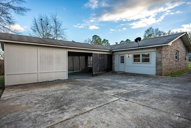 Building Photo - 2802 Evans Dr