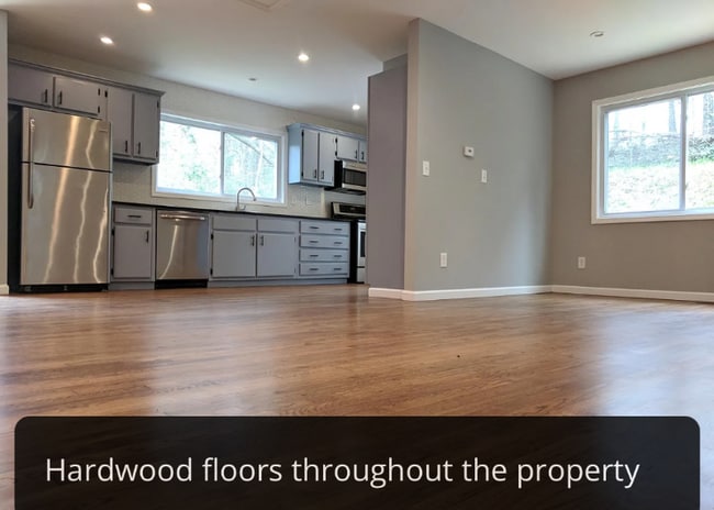 Building Photo - 2017 Kenwood Pl SE