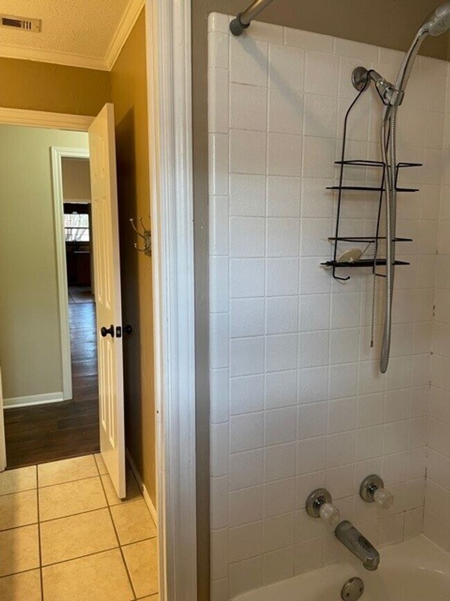 Building Photo - Available Now! No Pets! Beautiful 4 bed/2....
