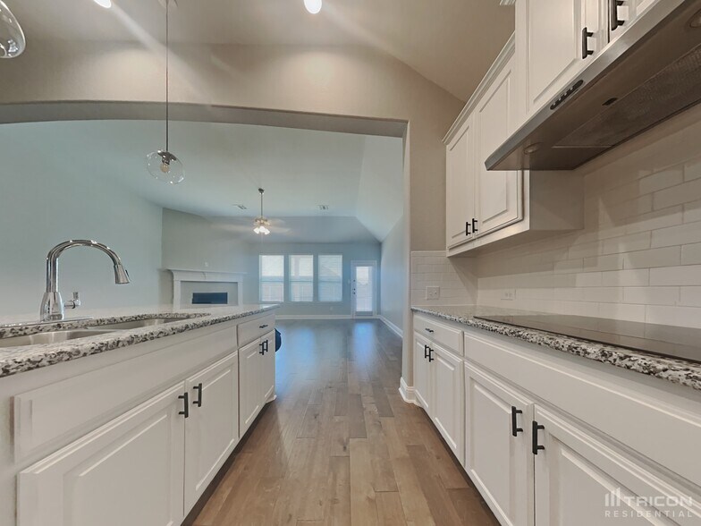 Building Photo - 127 Old Spanish Trail