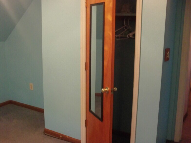 Building Photo - 61 Irene St