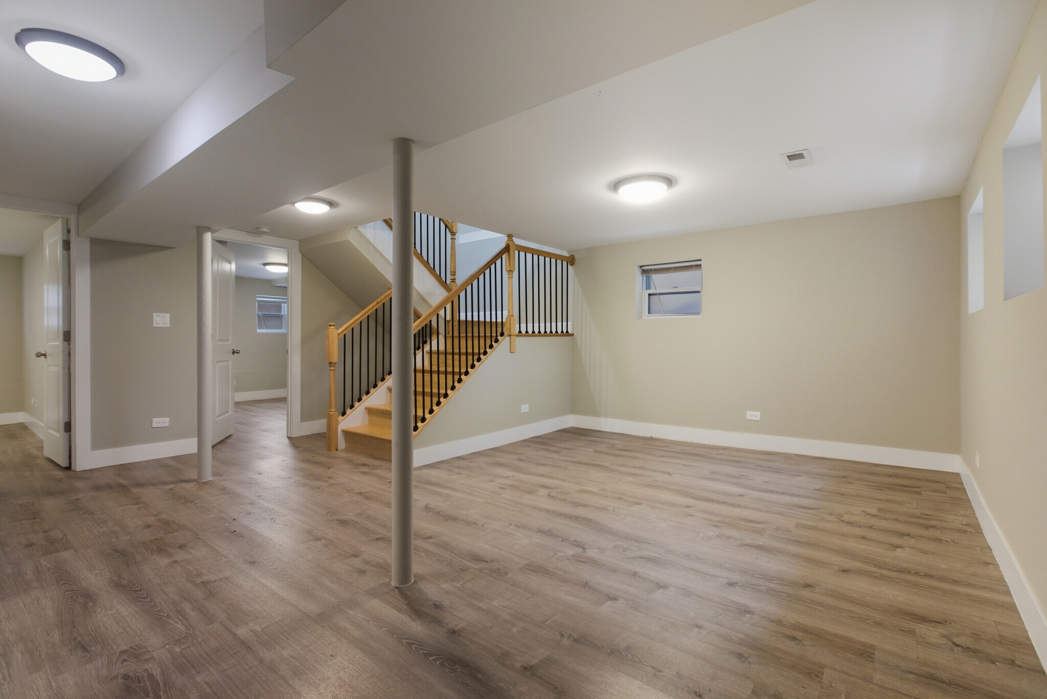 Building Photo - 5731 N Washtenaw Ave