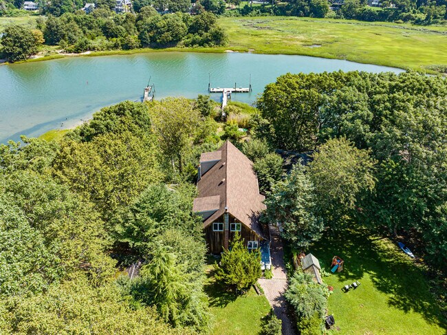 Building Photo - 1835 Naugles Dr