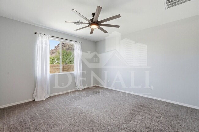 Building Photo - 4220 S Macy Cir