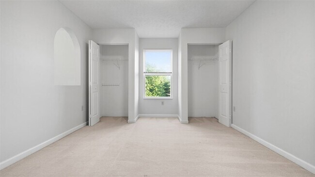 Building Photo - 602 Cassandra Dr