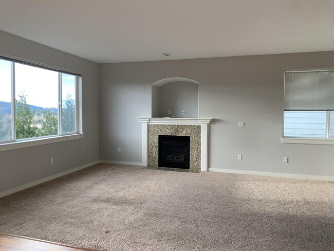 Building Photo - 13054 SE Meadehill Ave