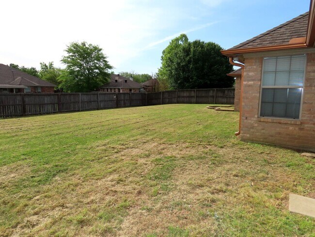 Building Photo - Gated Community in Whitehouse! Gorgeous 3 Bedroom, 2 Bath Home