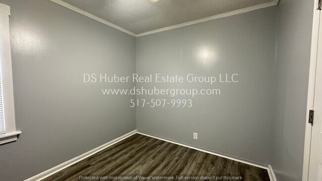 Building Photo - 224 E Willard Ave