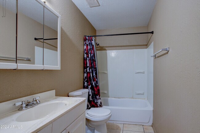 Building Photo - 9631 N 12th Ave