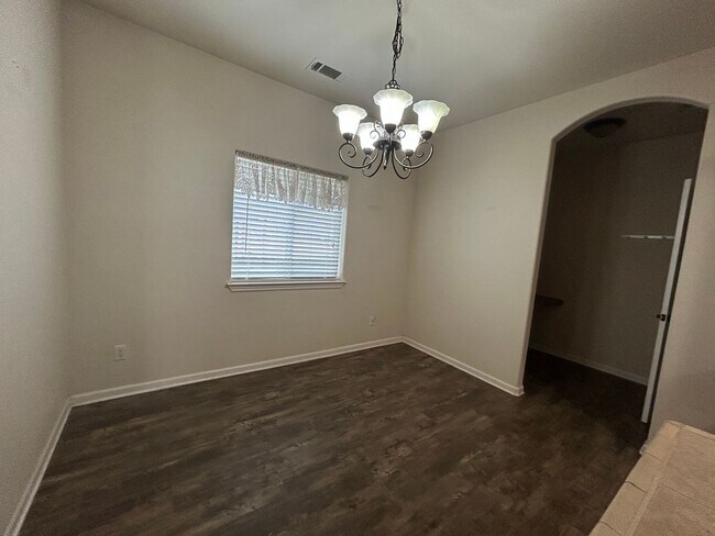Building Photo - Comfortable 3-Bedroom Home in Gated Cottonwood Community