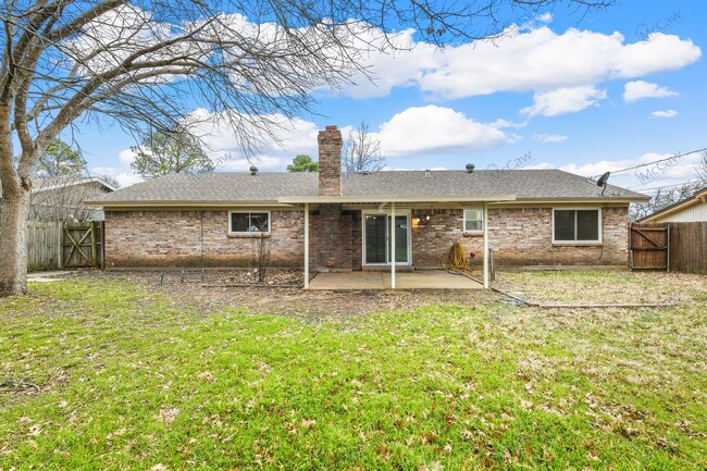 Building Photo - 1702 Sagebrush Trail