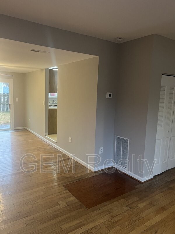 Building Photo - 2214 Hamway Dr