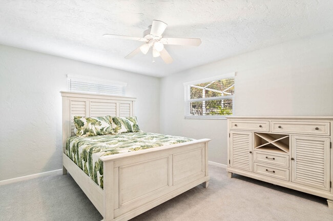 Building Photo - 3003 W Vina Del Mar Blvd