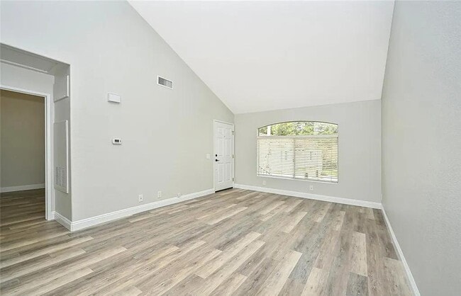 Building Photo - 6 Sandpiper Ln