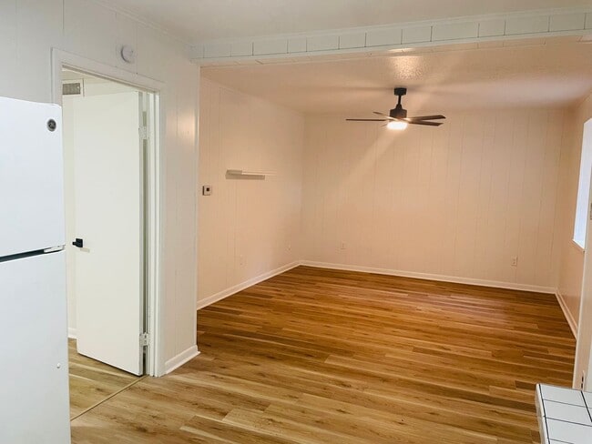 Building Photo - CROSS ST APARTMENTS