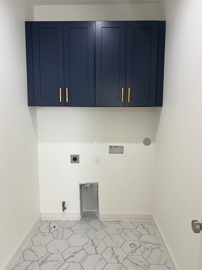 Building Photo - 2936 El Fenice Ln