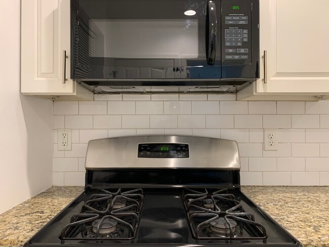 Stainless Steel appliances - 72 Spring St