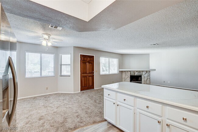 Building Photo - 2713 Otter Creek Ct