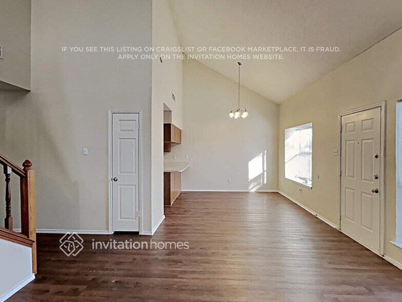 Building Photo - 2541 Rialto Way
