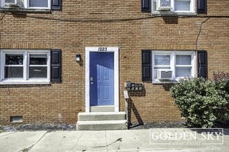 Building Photo - 1223 S Franklin St