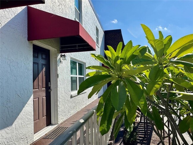 Primary Photo - 9205 Tudor Dr