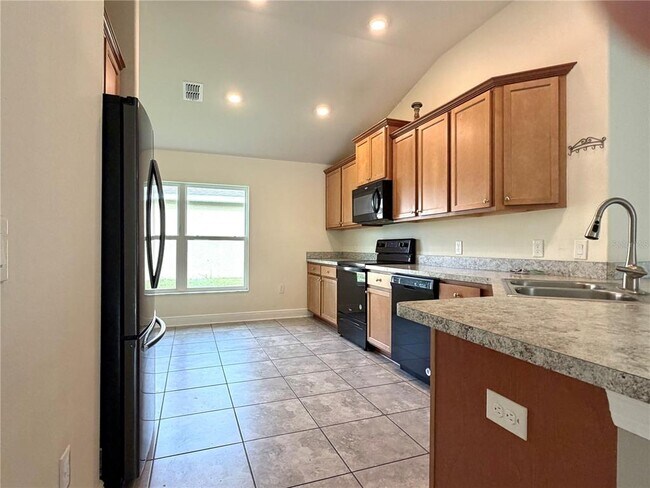 Building Photo - 1816 Galloway Terrace