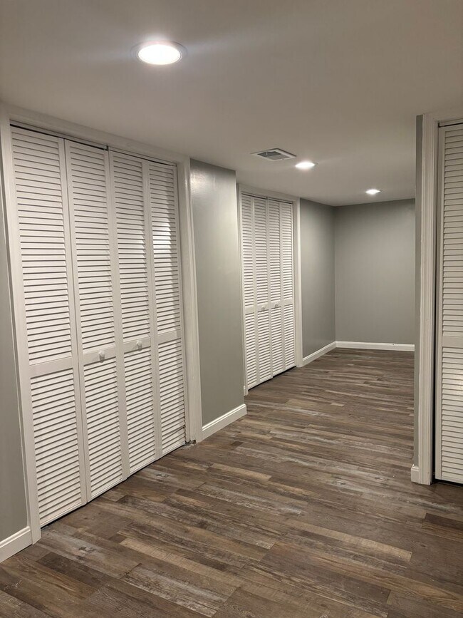 Building Photo - Beautifully Remodeled 2BR Home with Den and Finished Basement