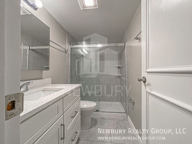 Building Photo - 530 N Main St