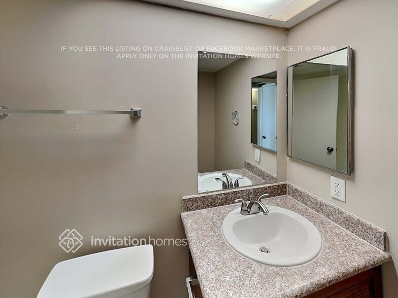 Building Photo - 3844 W Acapulco Ln