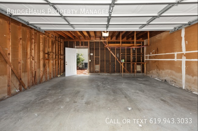Building Photo - 7831 Rancho Fanita Dr