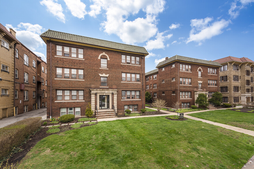 Building Photo - Overlook Manor