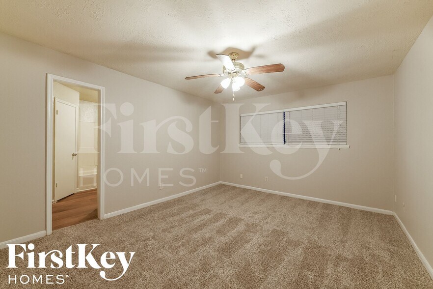 Building Photo - 13367 Lake Breeze Ln