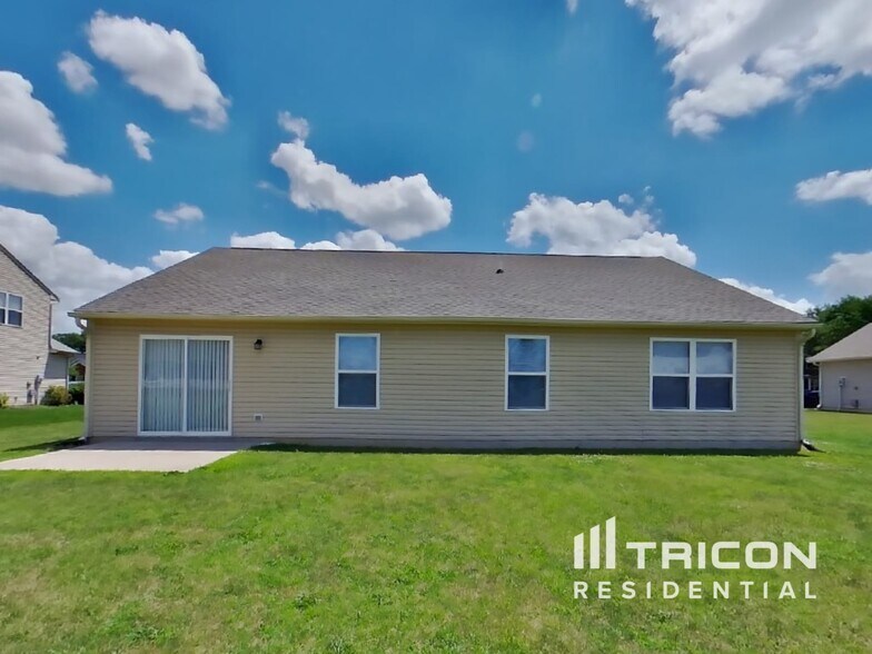 Building Photo - 8170 Dartmoth Ln
