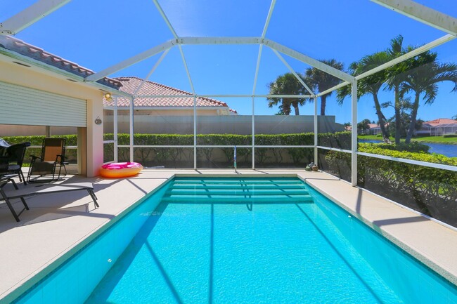 Building Photo - ** HIGHLY DESIRABLE VILLAGE WALK POOL VILL...