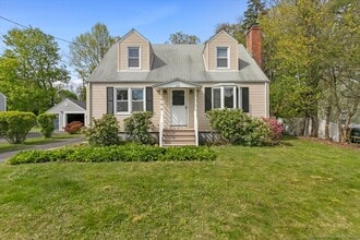 Building Photo - 119 Sunnyside Ct
