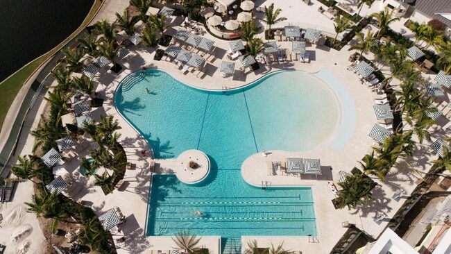 Building Photo - 17099 Ryton Ln