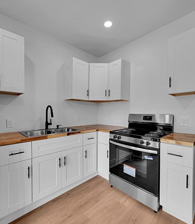 Building Photo - Newly Remodeled 4BD 2BA Home in Waco
