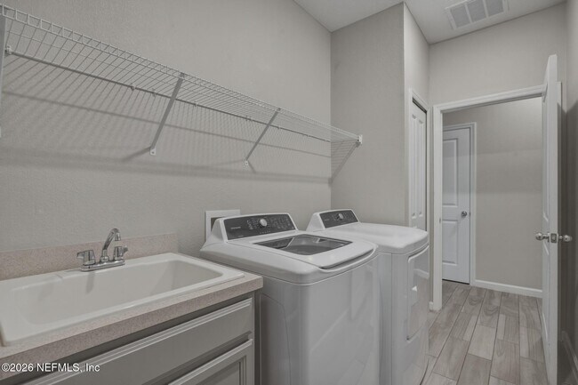 Building Photo - 3841 Heatherbrook Pl