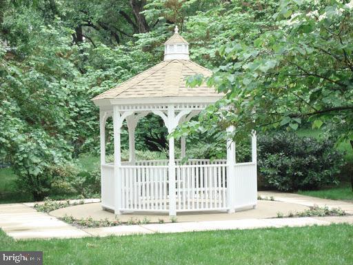 Building Photo - 3350 Martha Custis Dr