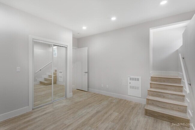 Building Photo - 1630 California St