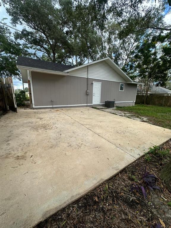 Building Photo - 147 Almond Rd