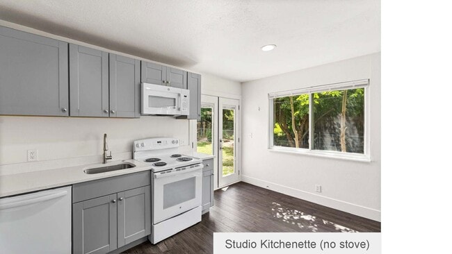 Building Photo - 571 S Taft St